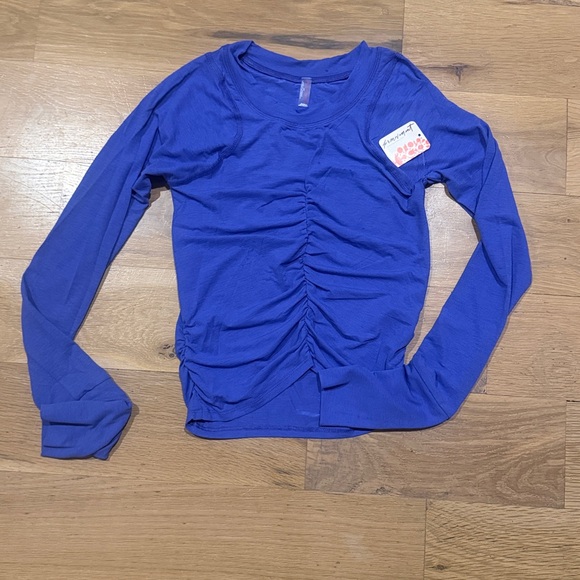 FP Movement Tempo Ruched UV Protection
Long Sleeve-Pulse Purple-NWT - Picture 5 of 6